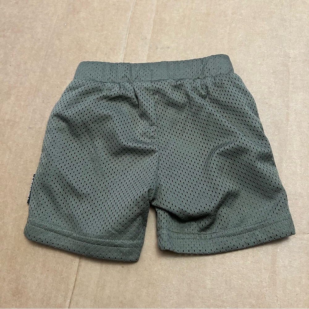 Mesh shorts - Picture 6 of 7